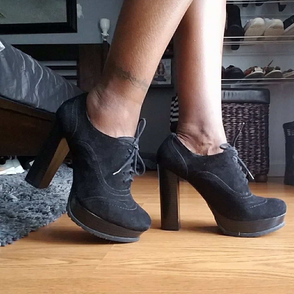 Report wingtip booties