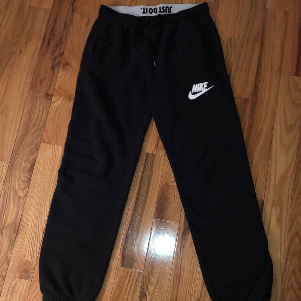 SOLD on Ⓜ️Women’s Rally Loose fit sweat
