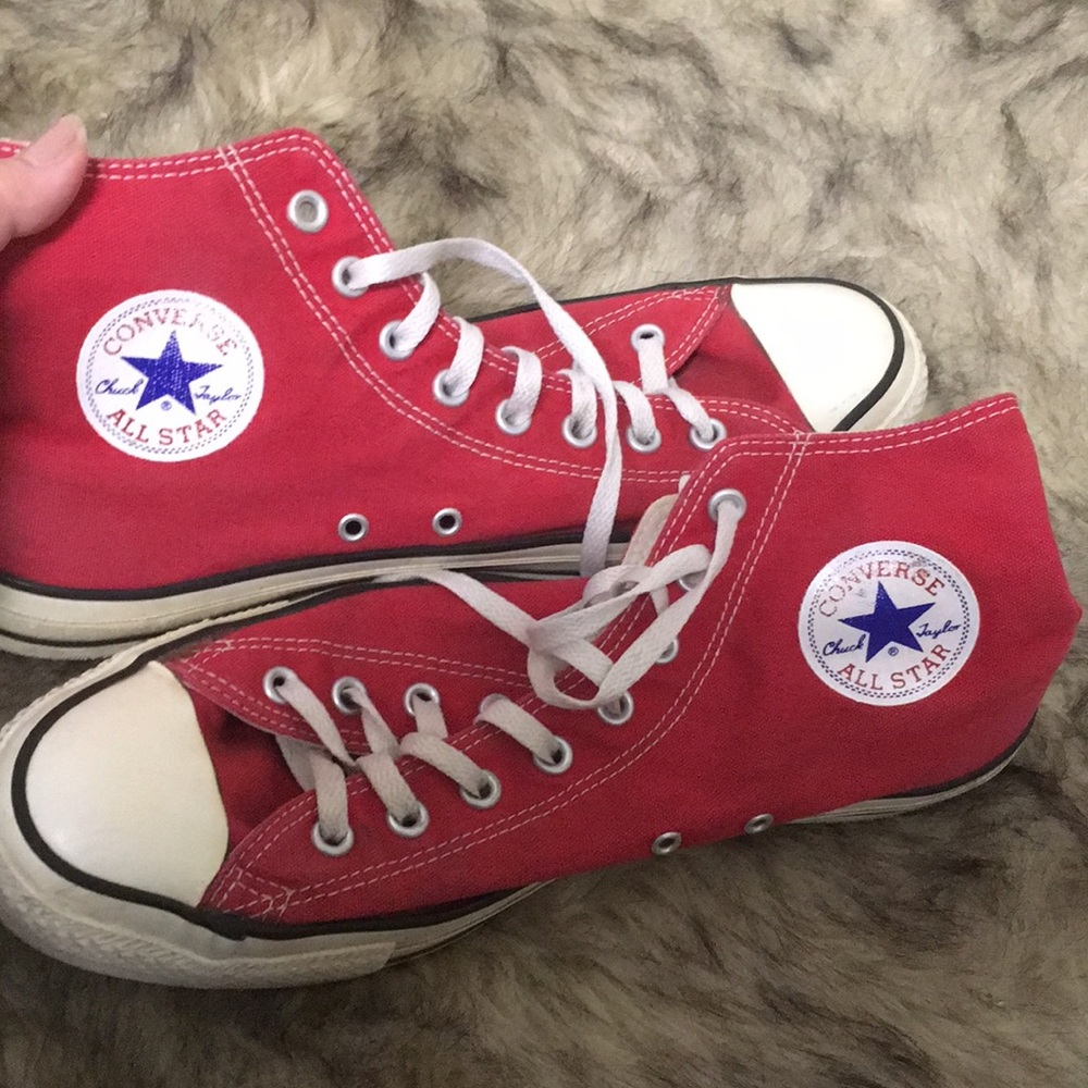 Red high top converse mens10.5 woman’s 12.5