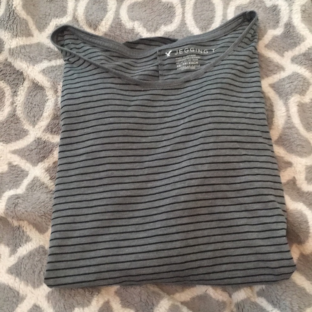American Eagle 3/4 sleeve Tee.