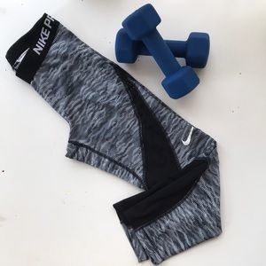 Women’s NIKE ProDrifit Training Capris