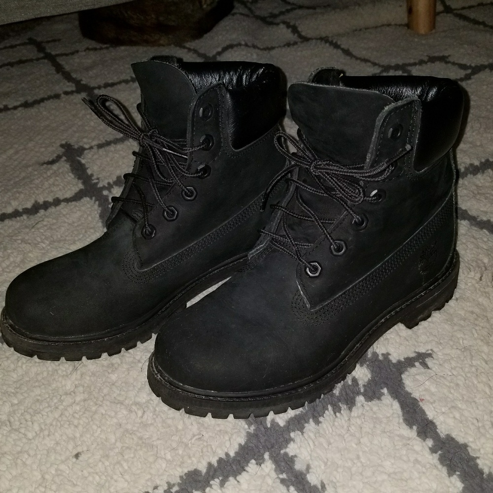 Black Timberlands Sz 7