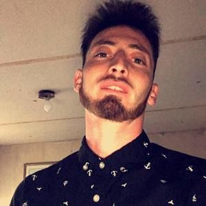 Meet your Posher, Derrick