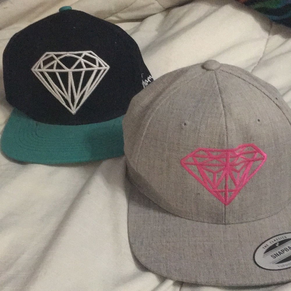 Diamond flatbilled hats