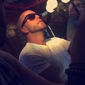 Meet your Posher, Carl