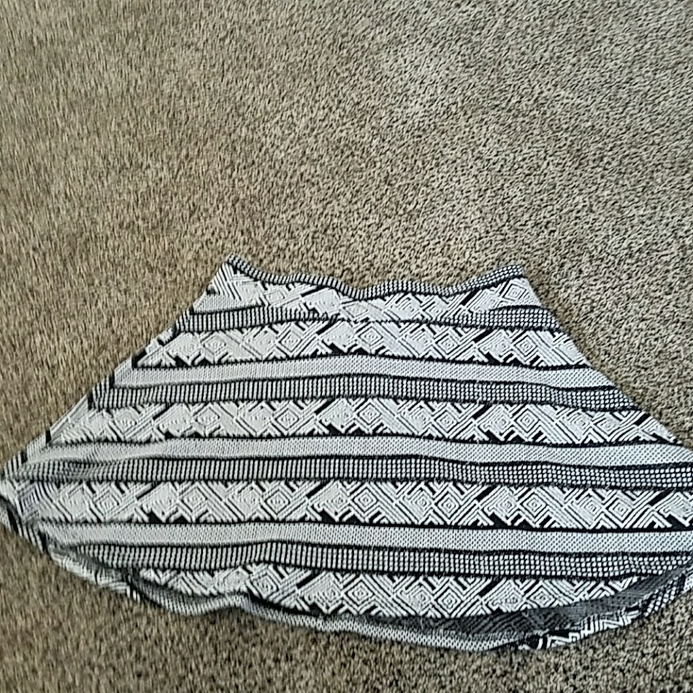 Geometric mini skater skirt