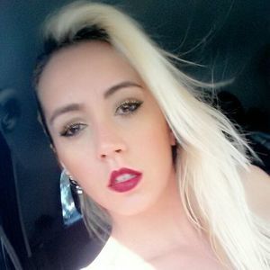 Meet your Posher, Priscila