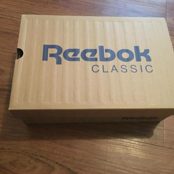 White hightop Reebok classics - Picture 5 of 5