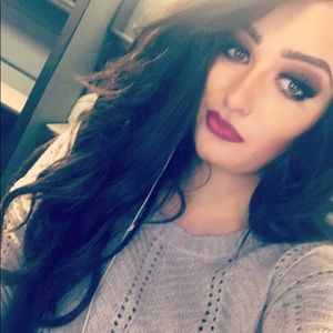 Meet your Posher, Courtney