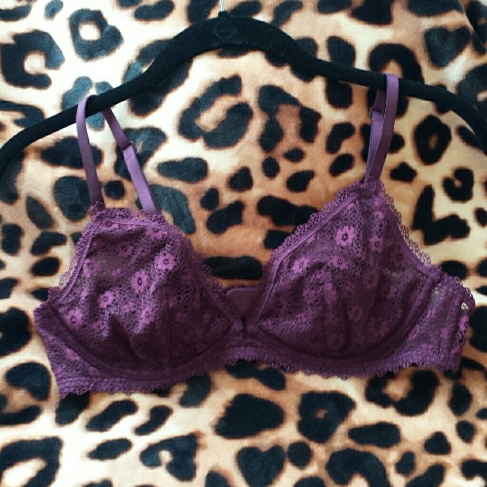 NWOT Floral Lace Bralette