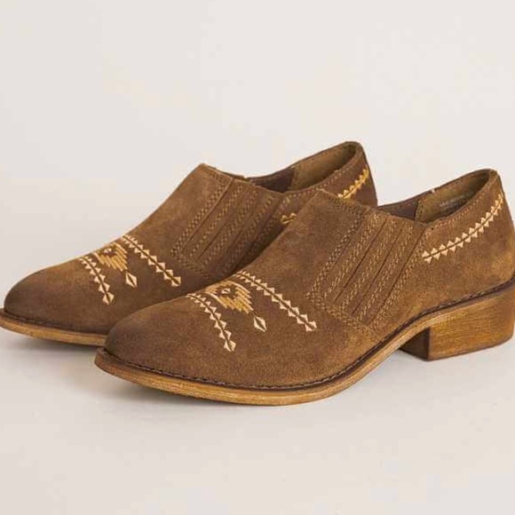 Naughty Monkey Taupe Suede Booties- New in Box - Picture 3 of 5