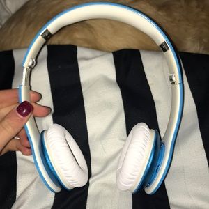 Beats Solo HD by Dr Dre