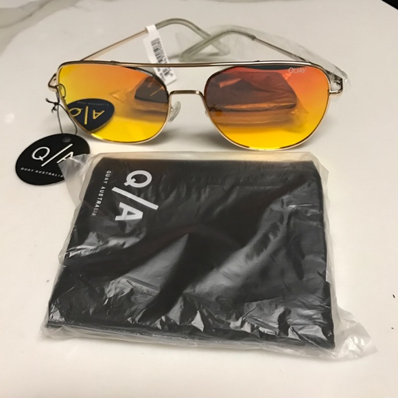 New Quay Australia Running riot mirror sunglasses - Picture 2 of 4