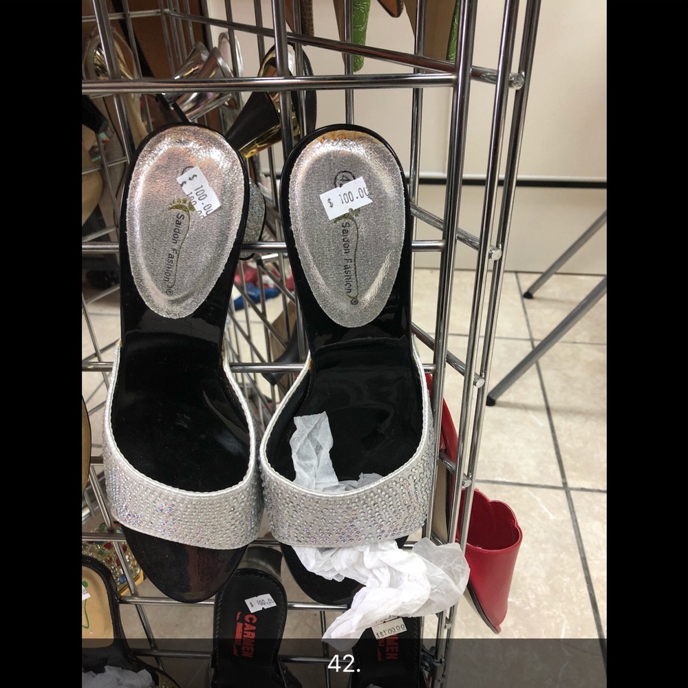 Women’s shoes