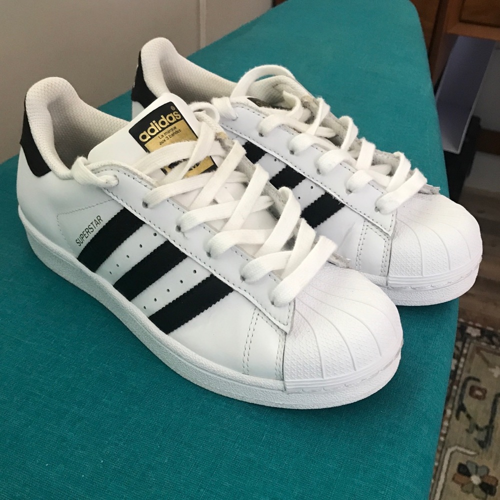 Adidas superstars