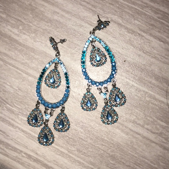 Blue earrings - Picture 2 of 3