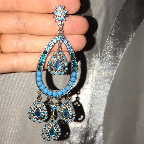 Blue earrings - Picture 3 of 3