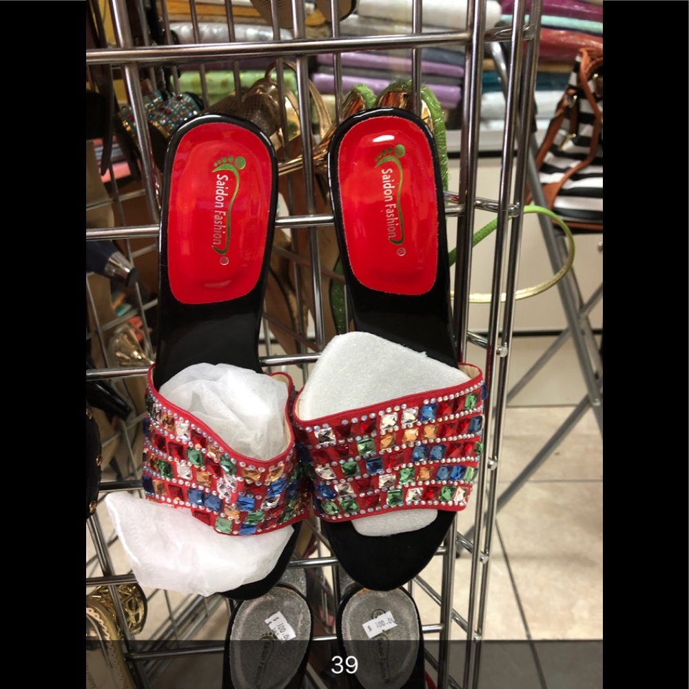 Women’s fashionable shoe