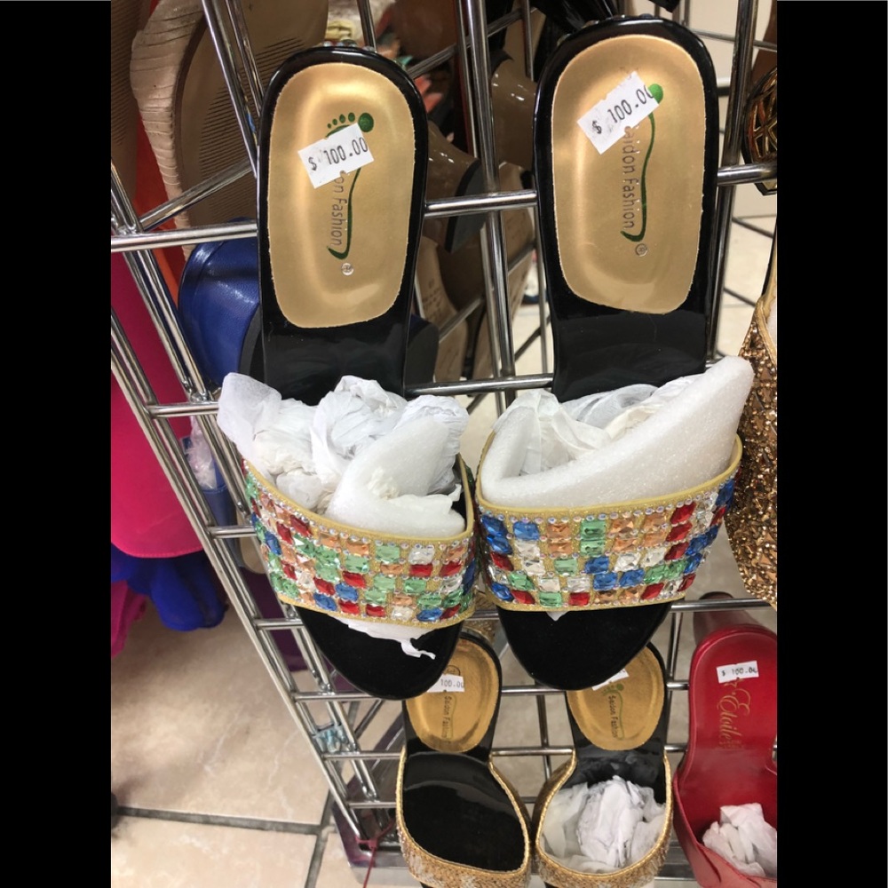 Women’s shoe
