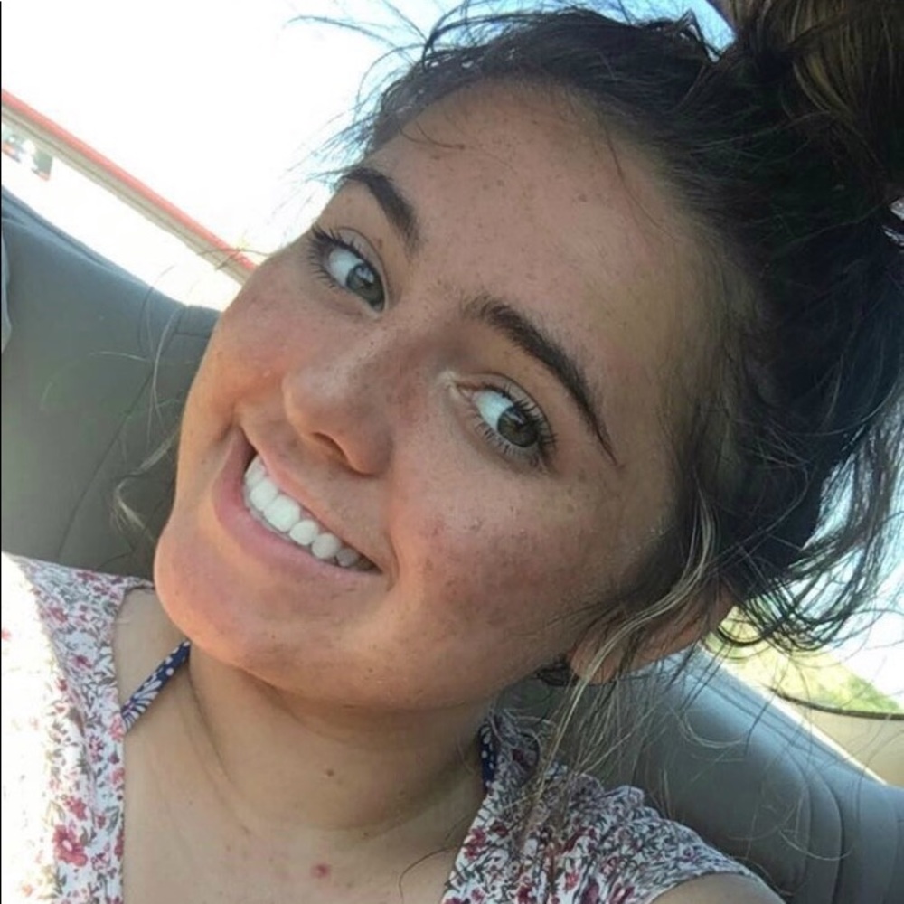 Meet your Posher, Madelyn