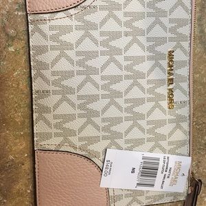 Pink Michael Kors Hattie clutch
