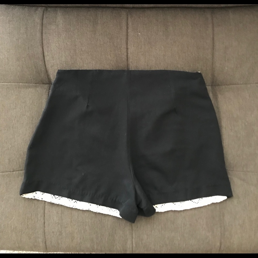 Embellished lace short