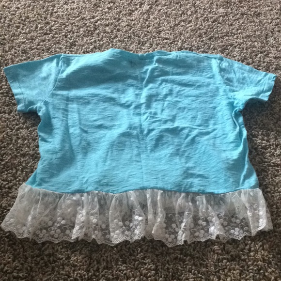 a shirt - Picture 2 of 2