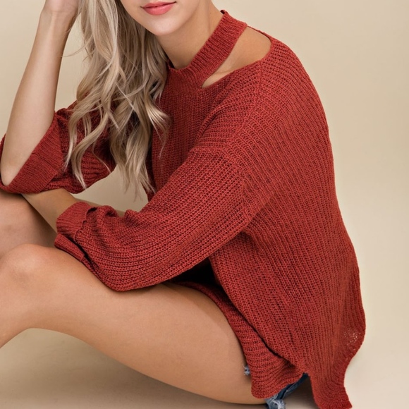 Cut-Out Sweater - Picture 3 of 4