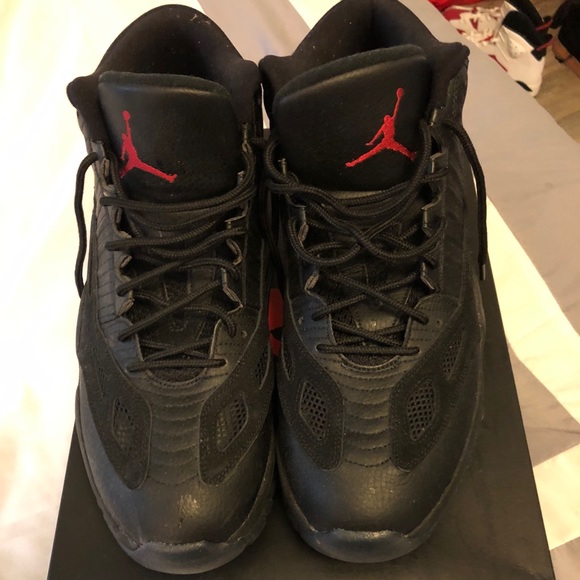 Jordan retro 11 low ie (rare size) - Picture 1 of 4