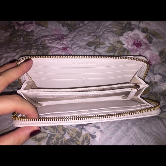 MICHAEL KORS Hamilton Quilt Leather Wallet - Picture 3 of 4