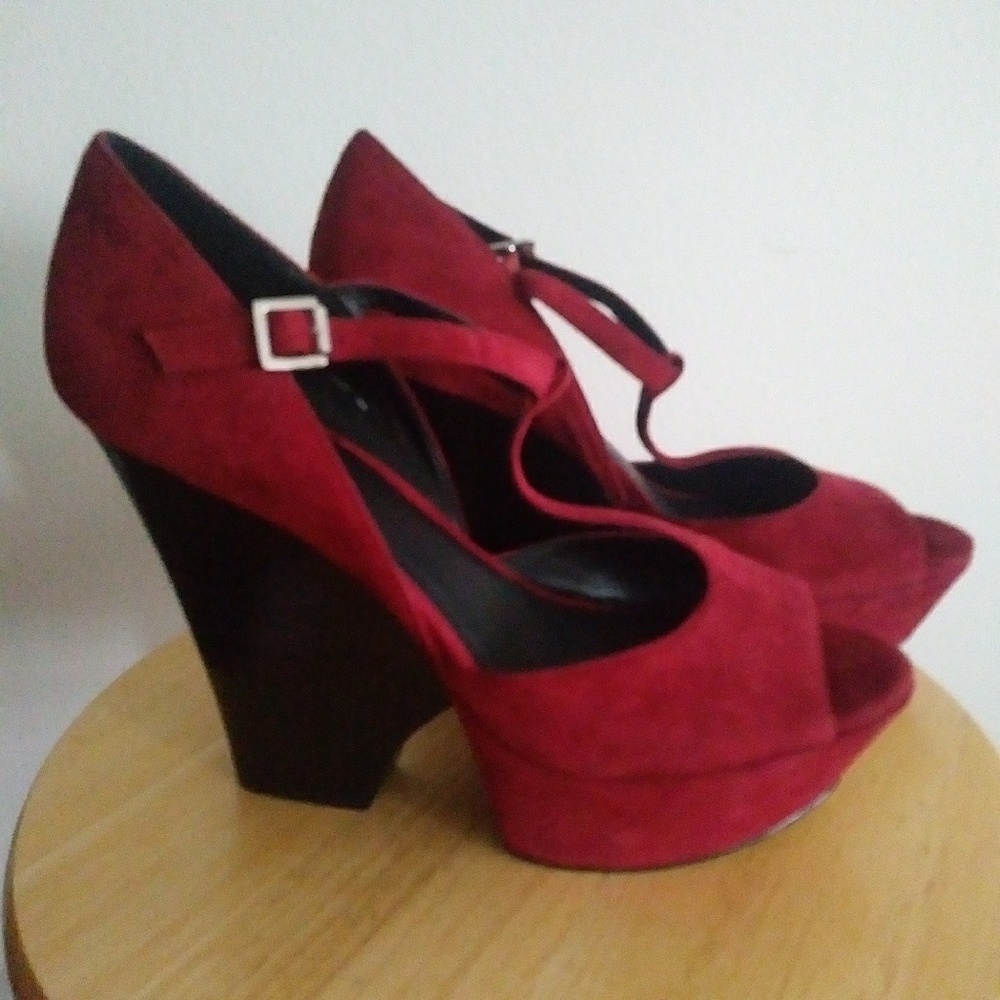 Rachel Zoe Merlot Suede T-Strap Peep Toe Pumps