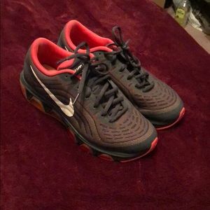 Nike Tailwind 6 Big Kids size: 6.5