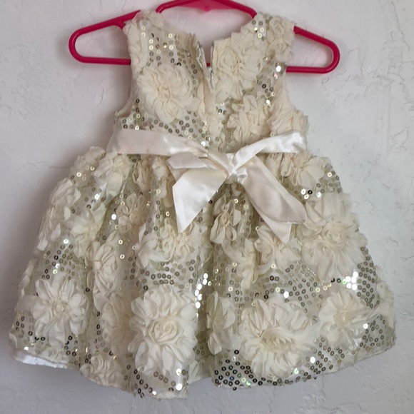 NWOT Ivory Princess Dress with sequins - Picture 2 of 2