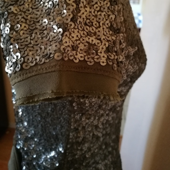 J CREW Sequin top tee olive color - Picture 4 of 5