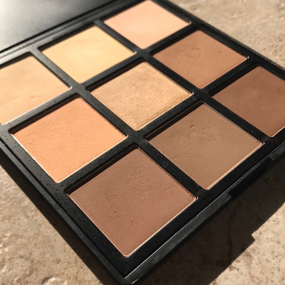 Morphe contouring palette. Gently used 3x