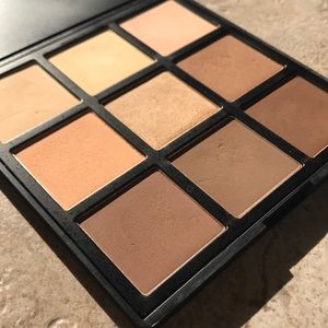 Morphe contouring palette. Gently used 3x
