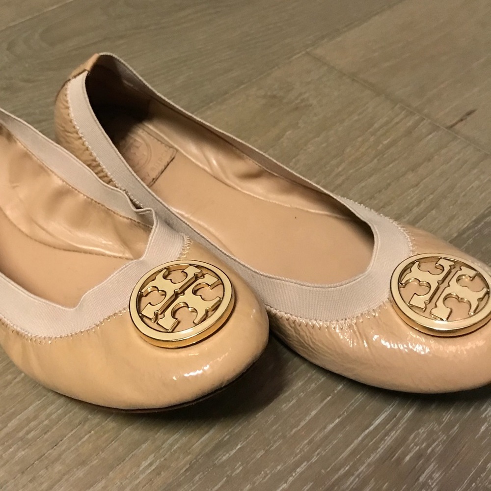 Patent leather nude Tori Burch flats
