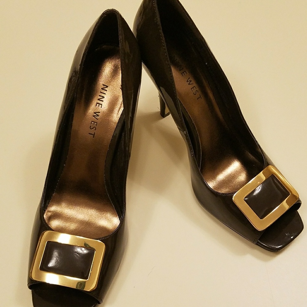 NINE WEST OPEN TOE PUMPS
