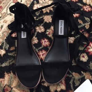 Brand new Steve Madden strap heels