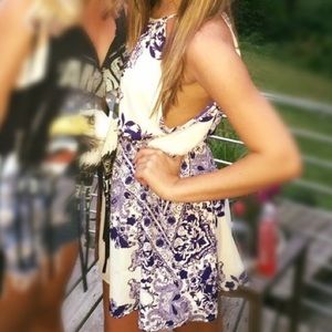 Forever 21 navy and white patterned dress
