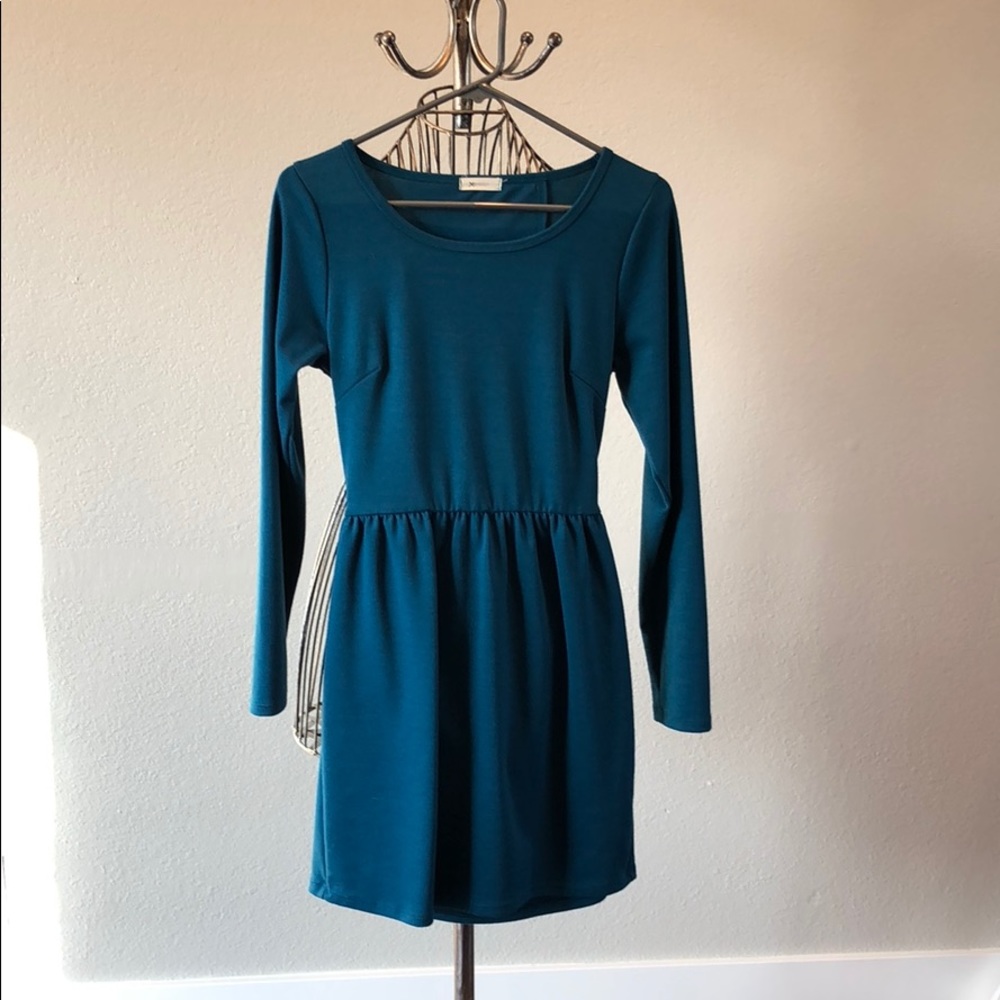 Long sleeve open back dress