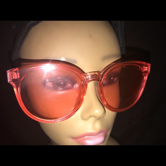 Glasses - Picture 2 of 2