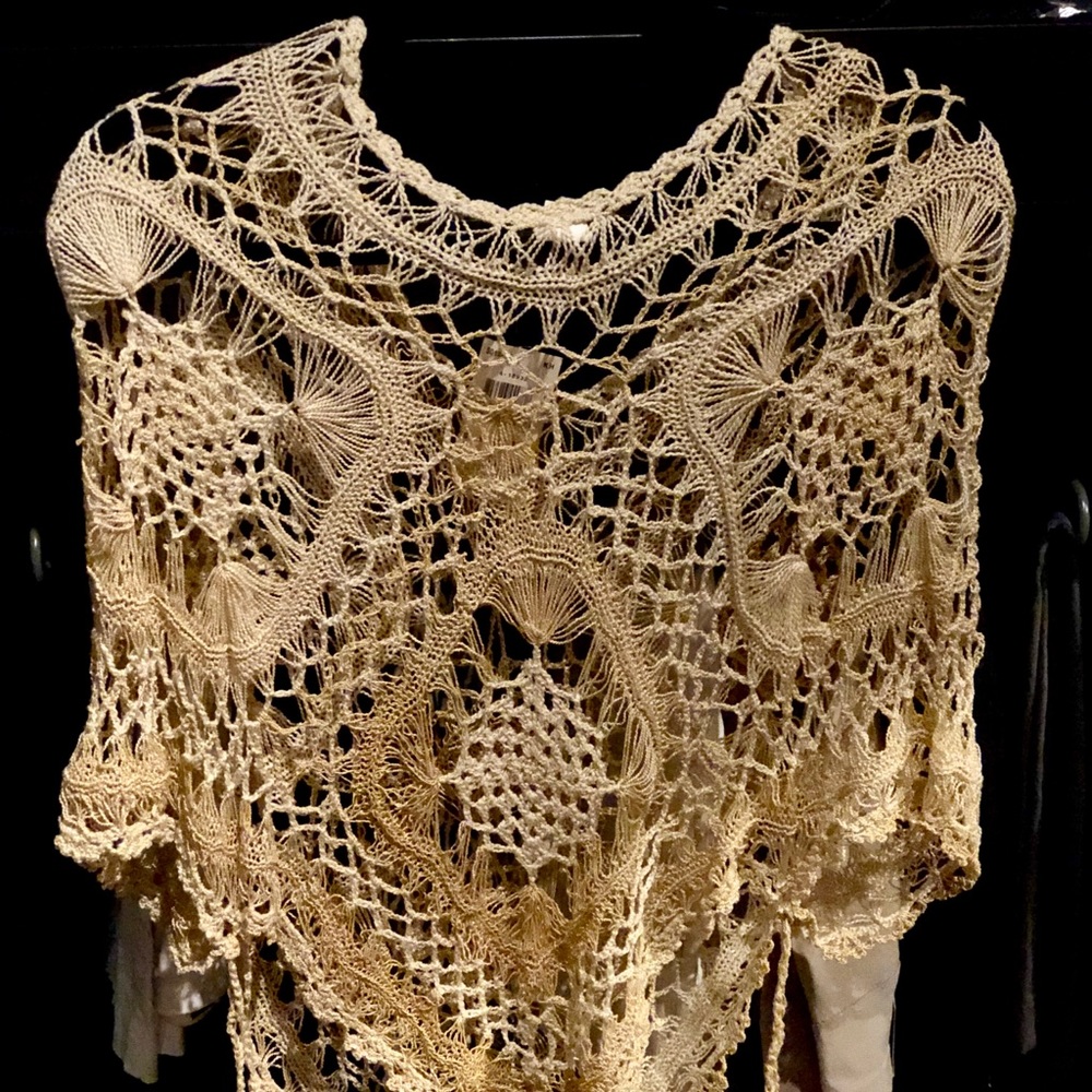Shirt - Picture 3 of 4
