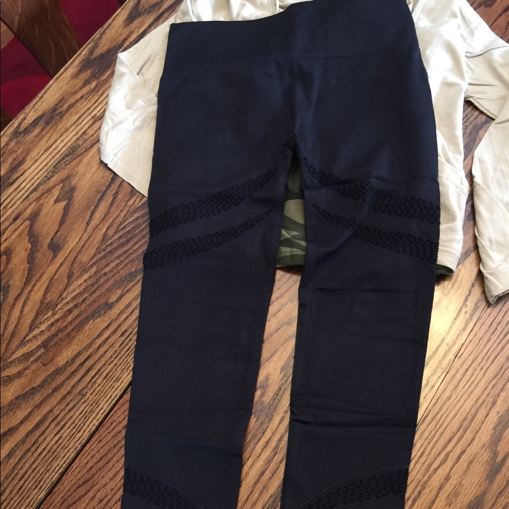🏃‍♀️ Capri sheer insert bottoms