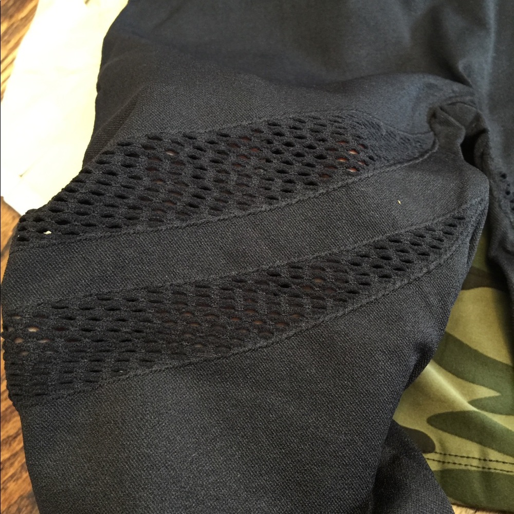 🏃‍♀️ Capri sheer insert bottoms - Picture 2 of 4
