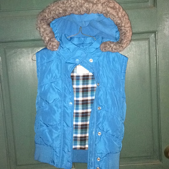 Aeropostale Fur Hood Vest - Picture 3 of 5
