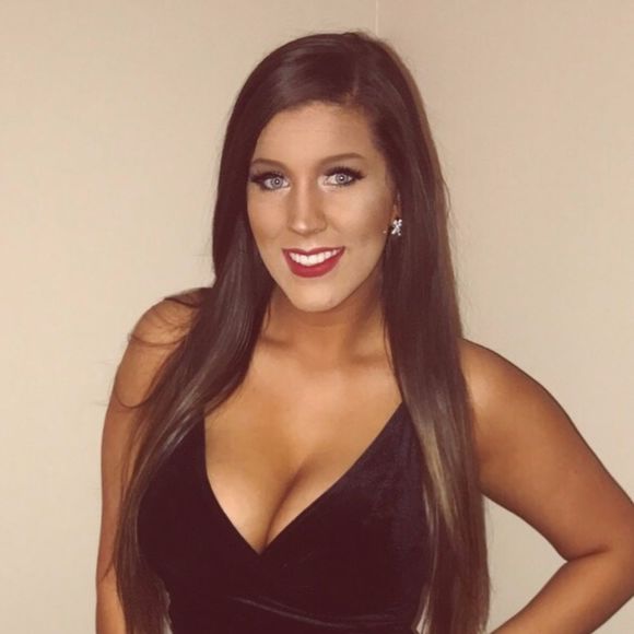 Meet your Posher, Alexis - Picture 1 of 1