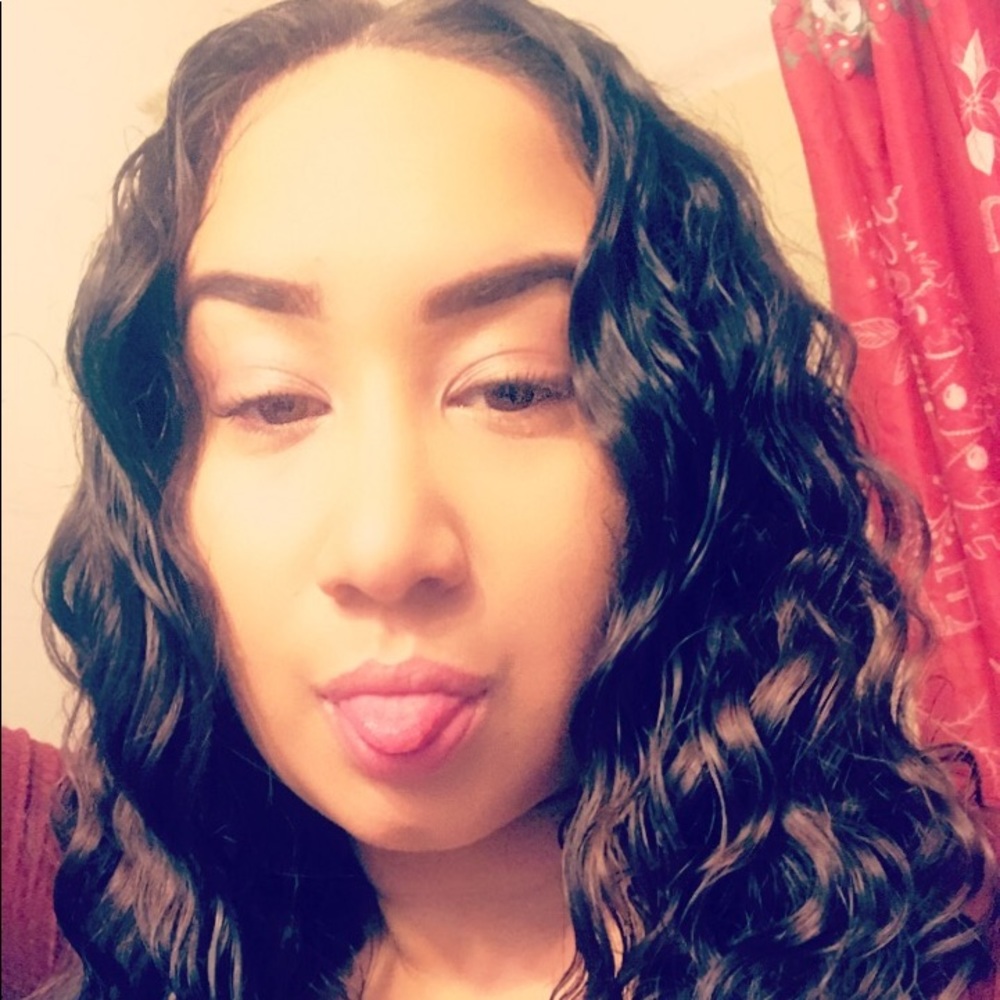 Meet your Posher, Alyssa