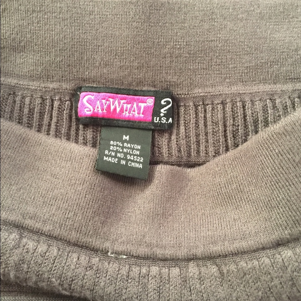 Mini skirts - Picture 2 of 3