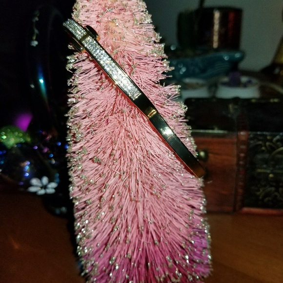 💎18K Gold Belt Hinge Bangle + Swarovski® Crystals - Picture 5 of 7